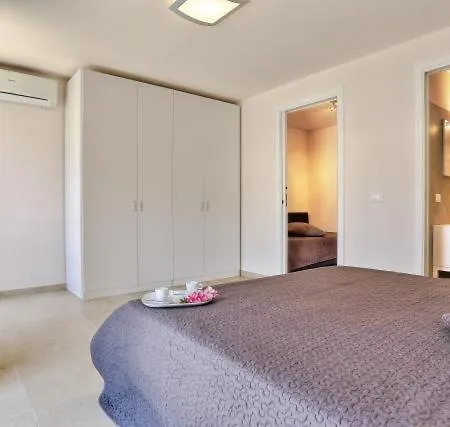 Natura Casa A Villa *